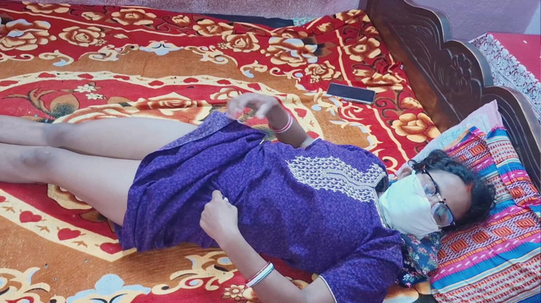 Sumaj: 美しい若い社員とのセックス
