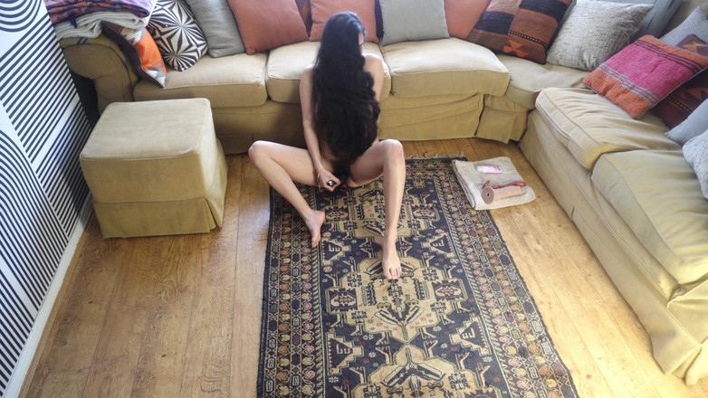 Mirabella Estella: Sensual deusa mira se masturba anal