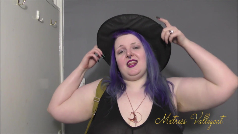 Mxtress Valleycat: Shrinking you down and taking you shopping with me
