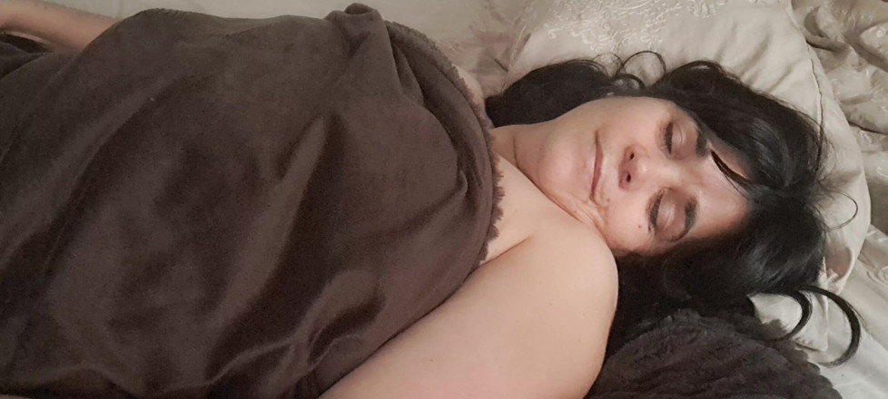Mommy big hairy pussy: Mẹ kế trên giường chào buổi sáng