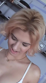 Pelirroja masturbándose