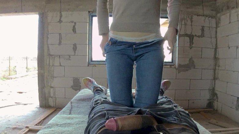 SassyTiff: Горячая шляпа: стройка пары камшот на задницу