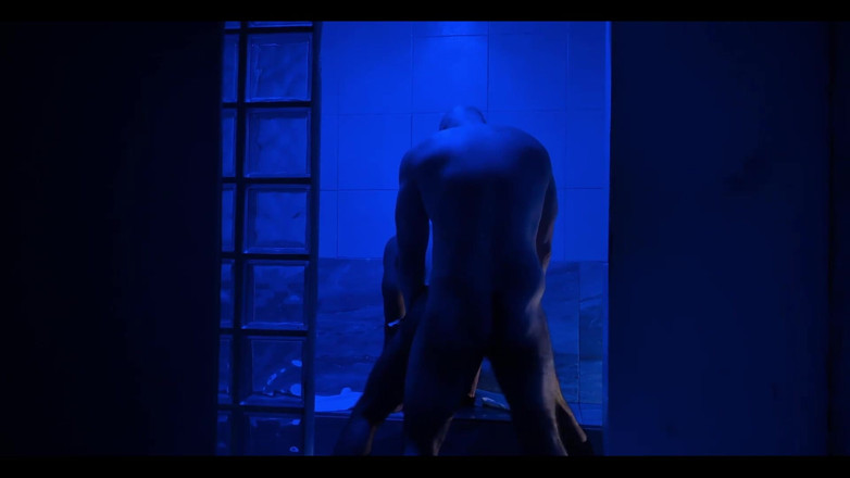 The Gay Quadzilla: Muscle bear fickt latino in der schwulen sauna