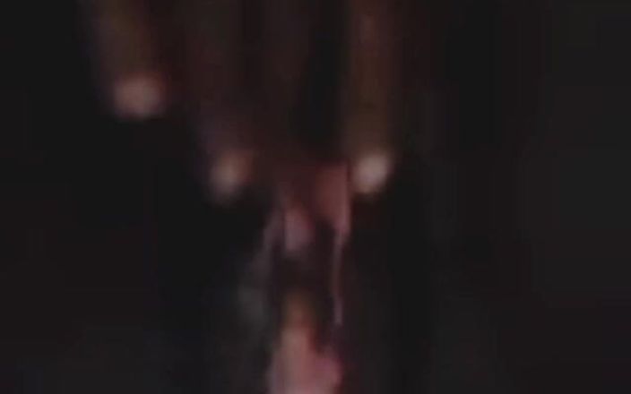 Me and my new slut: कामुक काली सौतेली मम्मी बड़े काले लंड वाले लड़के के साथ वीडियो कॉल पर हस्तमैथुन कर रही है
