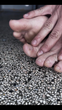 Untuk semua pecinta kaki di sana