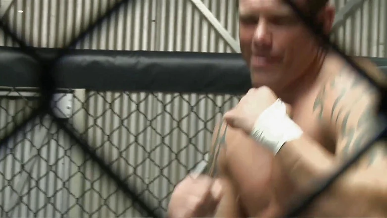 Dark Alley Orgy: Грудасту мілфу відтрахав і кінчив на обличчя збуджений чувак