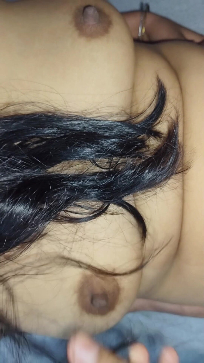 Sex with desi girl: 友人の妻が彼の家でセックス。