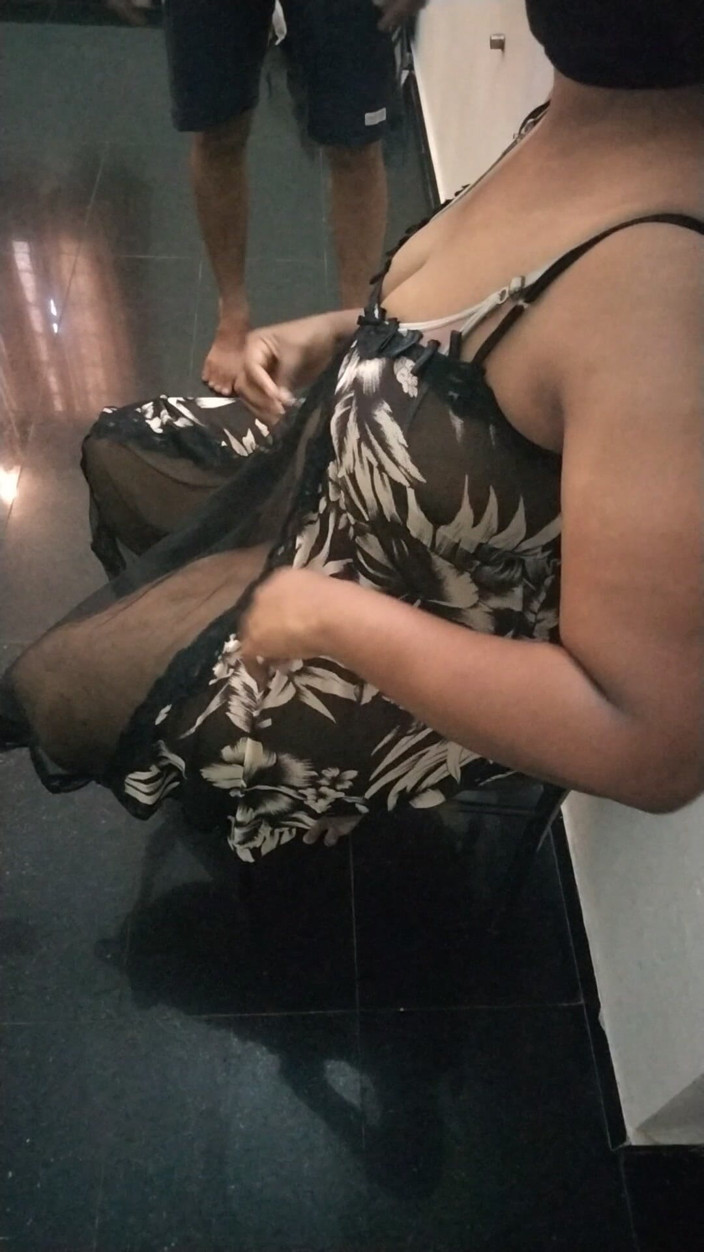 Tamil lesbian: Ny knubbig moster avslappnad talande