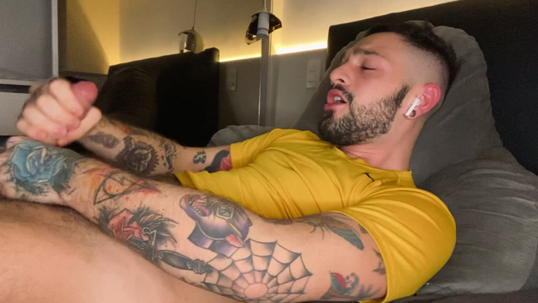 Igor Lucios: Jerking off and Shooting a Huge Load All Over Me