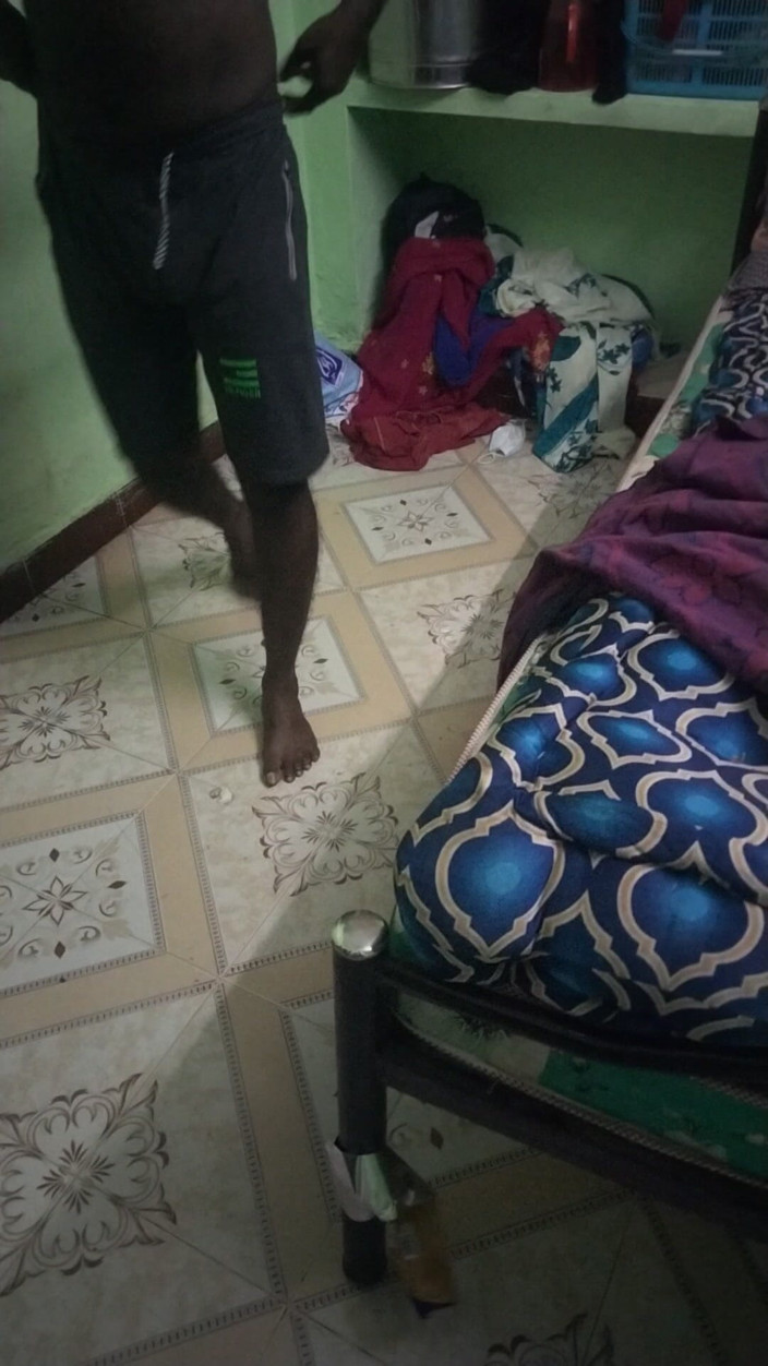 Tamil lesbian: ビデオについてのダーティートーキング
