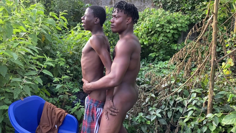 Black thug: Heat Between Us