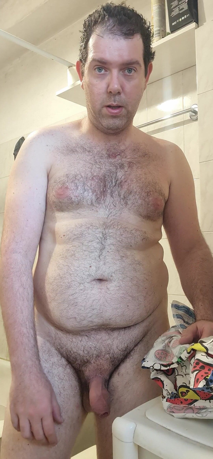 Mirko2589: Chico desnudo en el baño