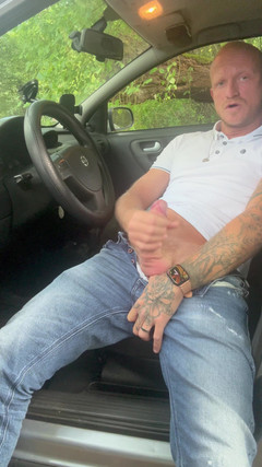 mekcho92000: 布兰尔在车里