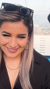Donna colombiana di 18 anni è sedotta da uno sconosciuto e fa sesso all'aperto a El Mio, Cable, nella California, Colombia
