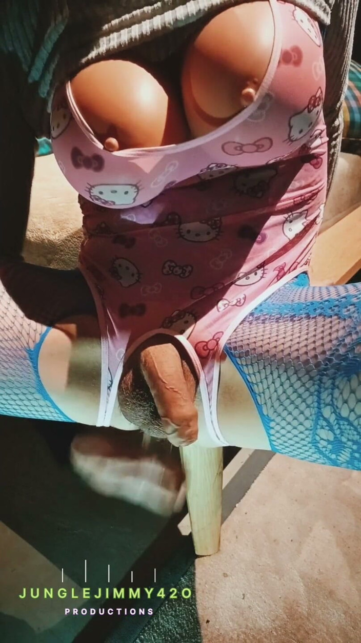 El Cheffe: Hello Kitty Hard Anal Dildo