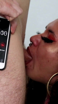 Sola Stawr Nedbalé kouření od sexy latiny - šukání do pusy, hluboké kouření, plné