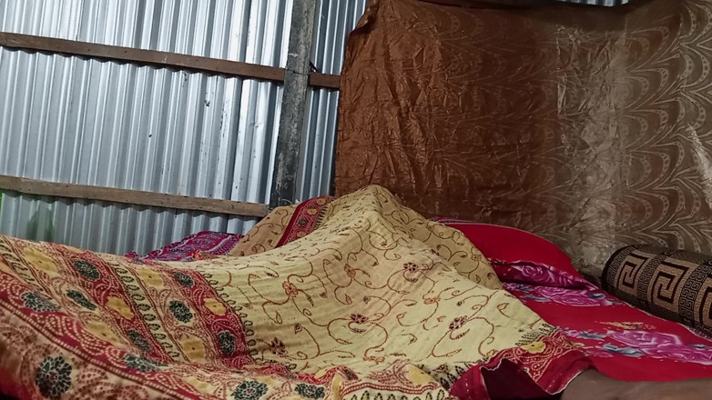 SAFI-SEXY: Mommy stepson with First-time alone at home
