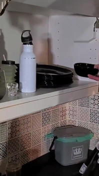Kadın kılıklı hizmetçim için aşağılayıcı görevler