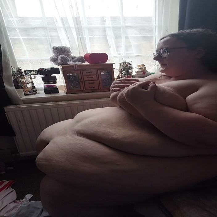 SSBBWLadyBrads: SSBBW nahá zrcadlová bohyně fantazie