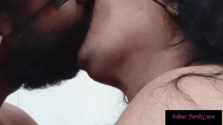 Indian IFS: Macocha całuje pasierba