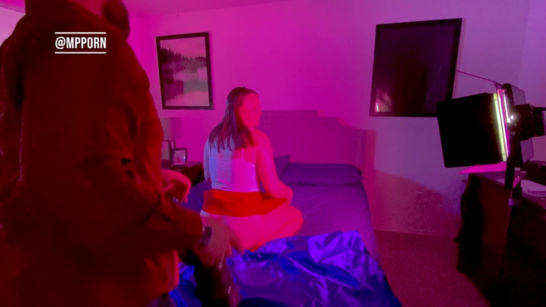 PNW Porn: Dietro la scena del servizio fotografico di bella donna