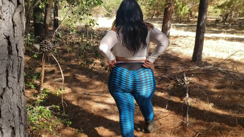Riderqueen: Stepmom sexy walking forest