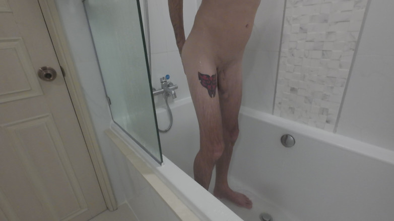 Big dick dadddy: シャワーカメラに自分で触っているところが映った