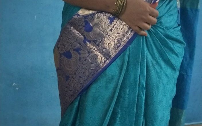 Tamil lesbian: हॉट साड़ी पहनी हुई