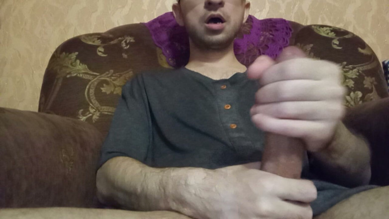 Alex Metallov: Îmi sug pula mare și tare. Coaie pline de spermă