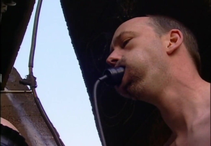 Absolute BDSM films - The original: Dominando peitos grandes lambendo, chicoteando