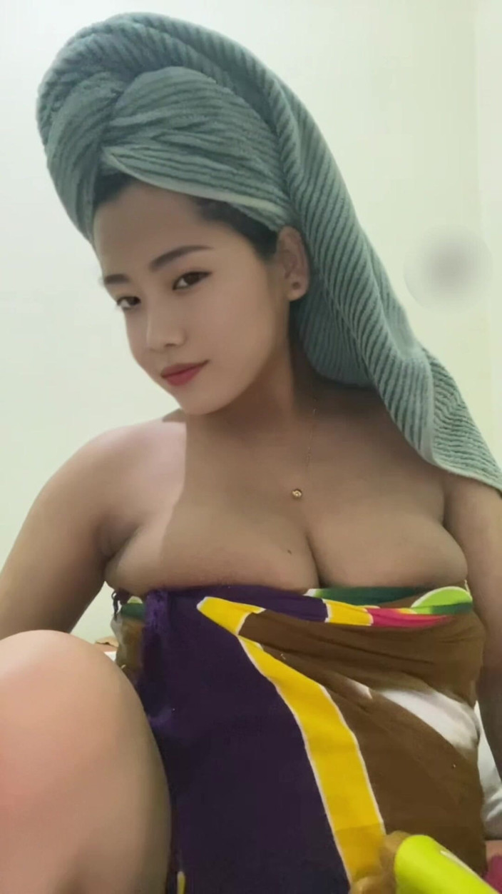 Naylalala: When I'm Alone in the Room, I'm Really Horny