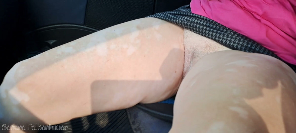 Sandra Falkenhauer: Roadside Fingering
