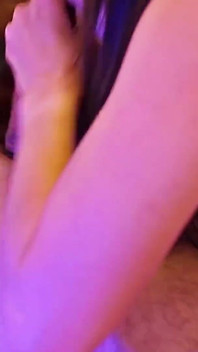 Sexy milf hace una mamada sensual Lamiendo bola. Leche en la boca 4K (ep 818)