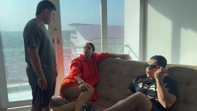 Pronoia Mey: O fut pe fiica vitregă a unui orb lângă el,...