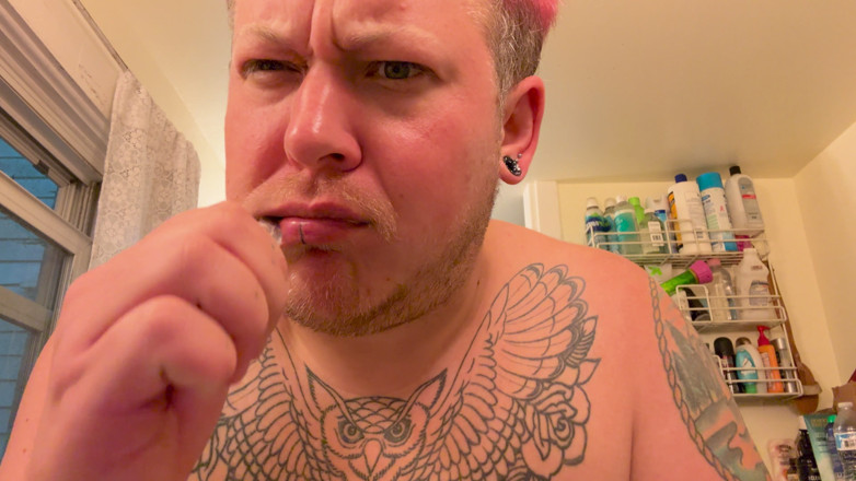 SoftBakedAfterDark: Escupir - cepilla mis dientes conmigo, mírame por favor