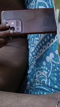 Minha Esposa Infiel Fez Uma Videochamada De Sexo Com Seus Dois Amigos Homens E Os Ligou Para Casa E Fodeu Os Dois.
