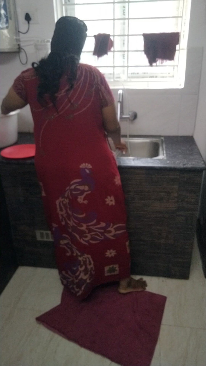 Benita sweety: Tamil evli kadın sabah mutfakta ateşli seks