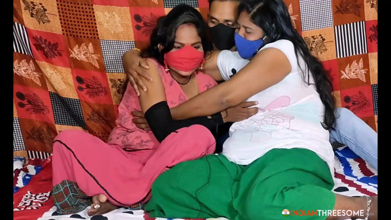 Real Indian Threesome: デジ・インディアン・バビと義理の妹、夫との3Pセックス