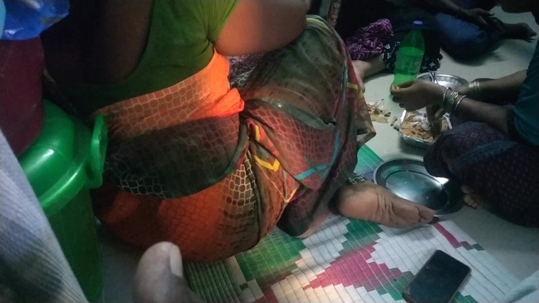 Benita sweety: 4人のおばさんが私の家で熱い淫語をする