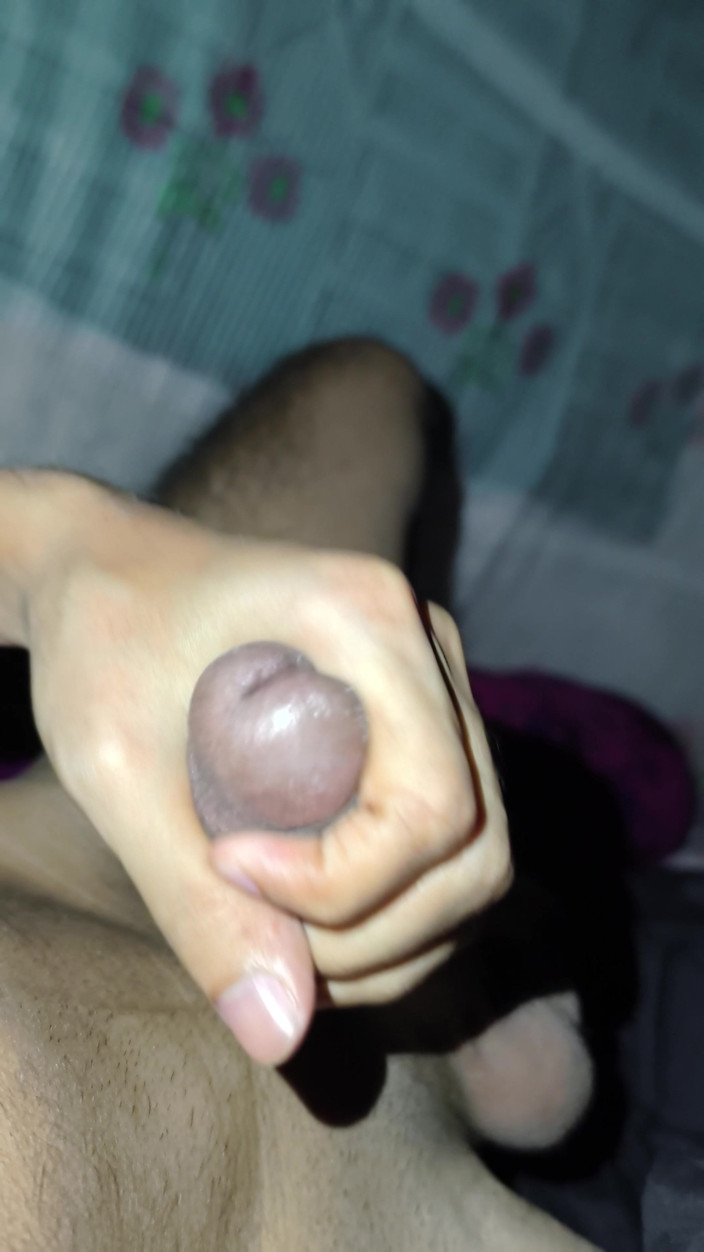 Ahpanal: Masturbación inferior con enorme corrida