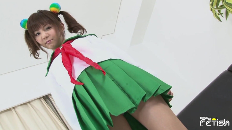 Pure Japanese adult video ( JAV): Japanese teen gets her pussy shaved by a group of...