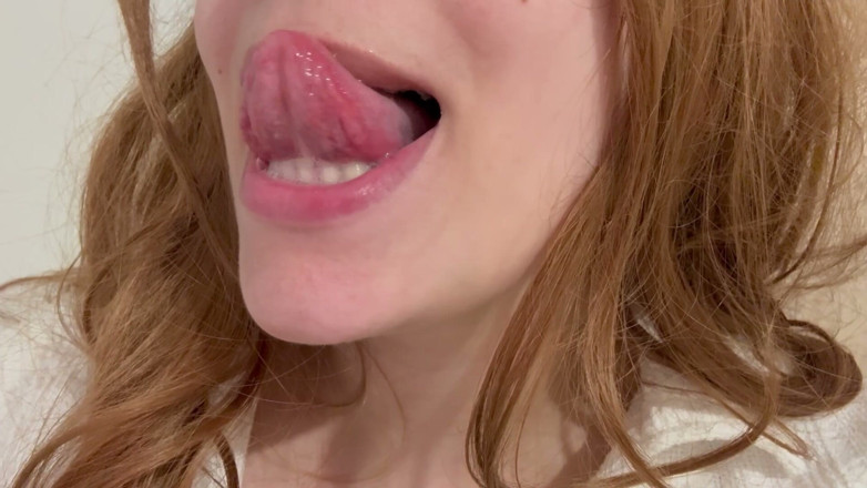 AmayaMori: My Stepmom Shows off Her Big Ass in a Sexy...