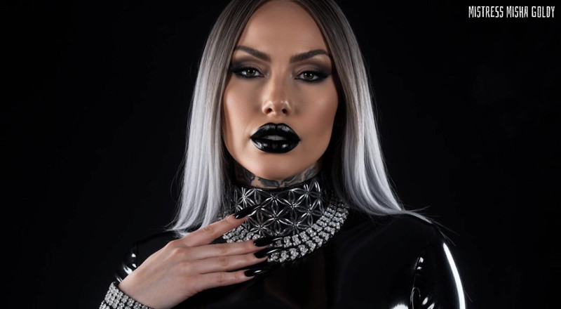 Goddess Misha Goldy: Cô ấy thua mỗi khi tôi quyết định anh là của tôi....