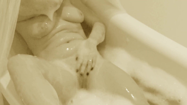 The adventures of Kylie Britain: Masturbation and Bubbles