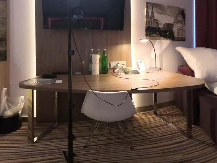 Sissy slut Chantal sweet VR: Kleine, Süße Sissy Hat Spaß Im Hotelzimmer