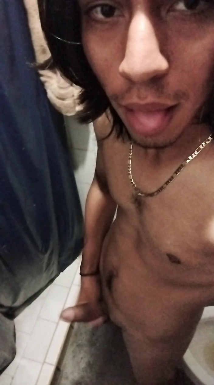 AlexAlejandro13: Dansa sexigt naken