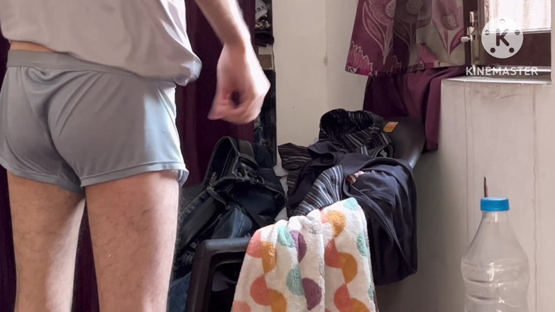 Desi__Panda: Wow, hetero-freundin sieht zum ersten mal großen monsterschwanz