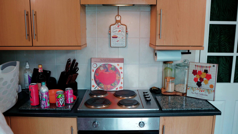 JessieHH: Giochiamo- reggerà? Sfw gratis