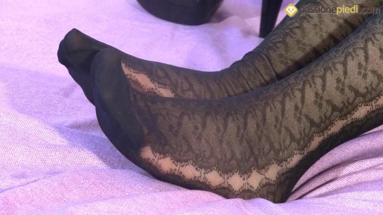 Foot Fetish HD: Süße laura in aktion mit ihren füßen