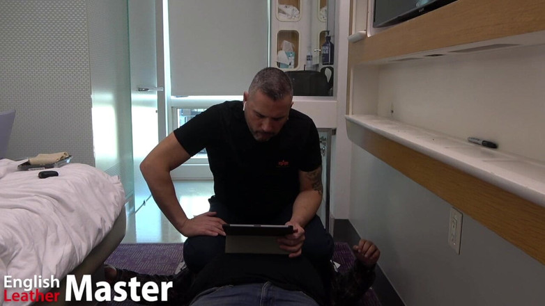 EnglishLeathermaster: 骑脸和放屁